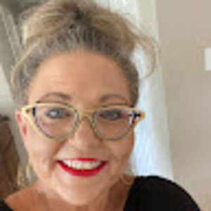 Meet your Posher, Peri